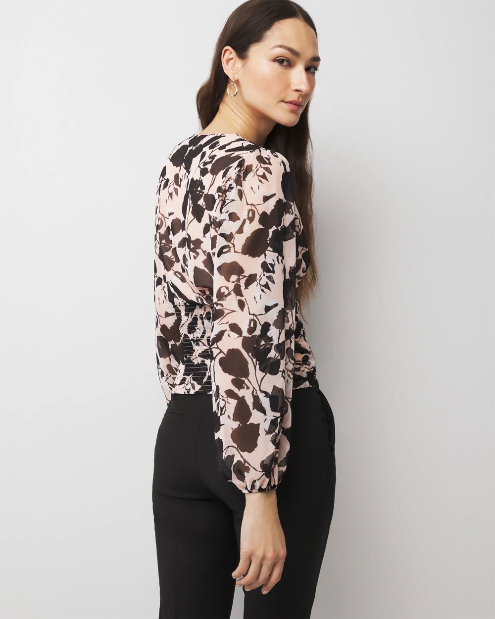 【送料&関税込】ChloAC Printed Muslin Blouse Tie-Waist Chiffon Blouse | White House Black Market